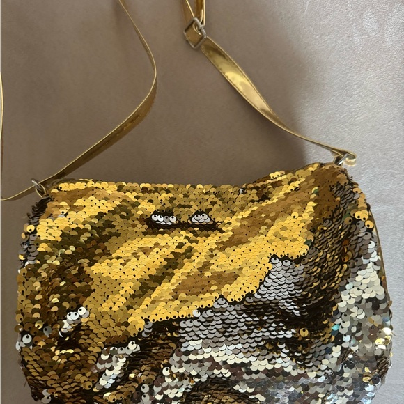 A Bundle of Cute Girls Fall/Winter Bags Bundle (5) - Picture 3 of 16